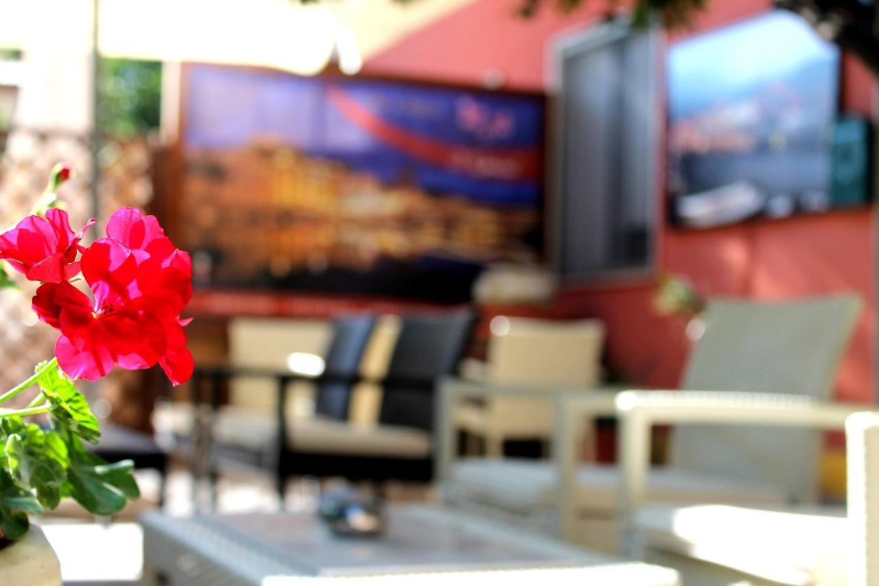 Bed and Breakfast I Gerani Боза Екстер'єр фото